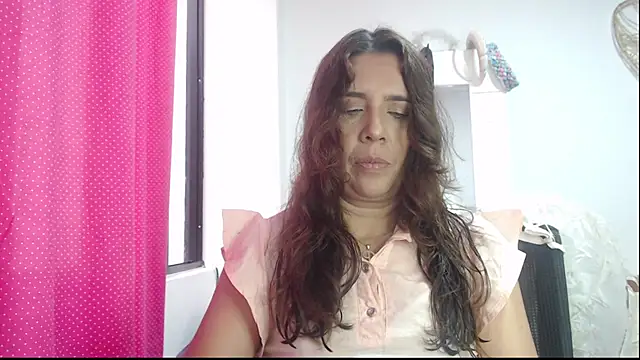 Victoria meester online show from 01/11/25, 03:42
