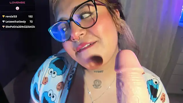 chloe bonnet online show from 01/11/25, 12:33