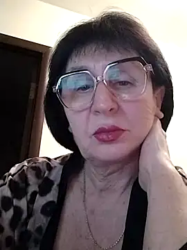 AlbinaXPretty online show from 02/25/25, 08:41