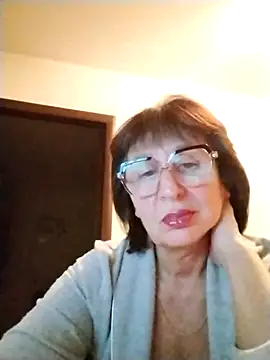 AlbinaXPretty online show from 10/25/25, 07:30