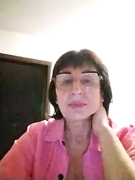 Snapshot of AlbinaXPretty chatting on 12/19/25, 09:44 AlbinaXPretty online show from 12/19/25, 09:44