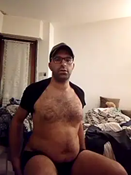 Snapshot of Passivello9 chatting on 11/25/25, 07:47 Passivello9 online show from 11/25/25, 07:47