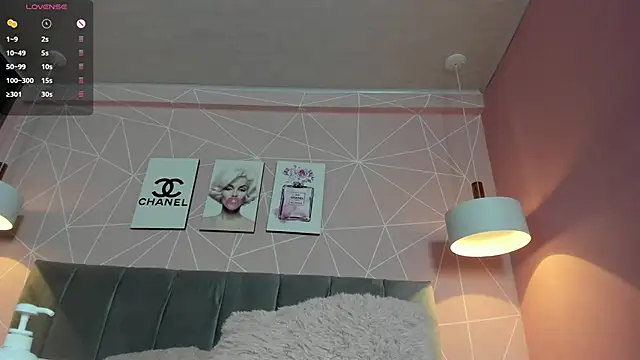 dolly zoe online show from 12/03/24, 07:43