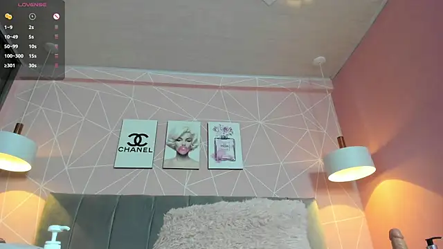 dolly zoe online show from 12/23/24, 08:00