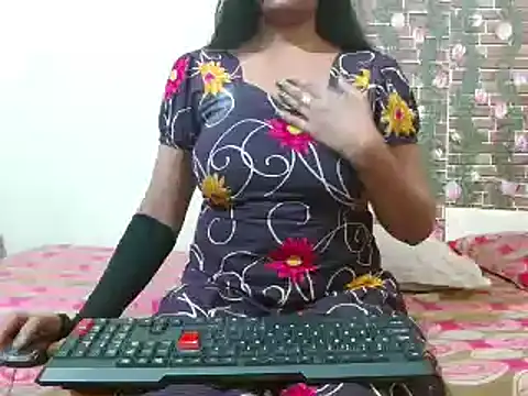 nikitahot3 online show from 01/03/25, 02:51