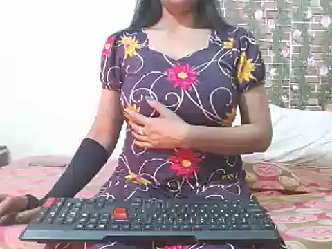 nikitahot3 online show from 01/04/25, 12:48