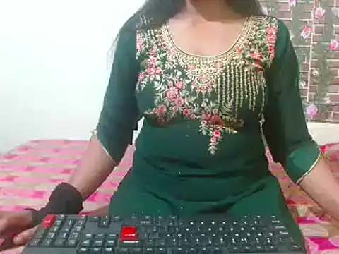 nikitahot3 online show from 03/13/25, 07:42