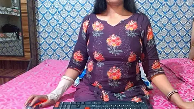 nikitahot3 online show from 12/14/25, 03:39