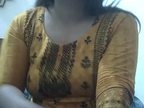 Snapshot of shekira99 chatting on 03/31/26, 10:32 shekira99 online show from 03/31/26, 10:32