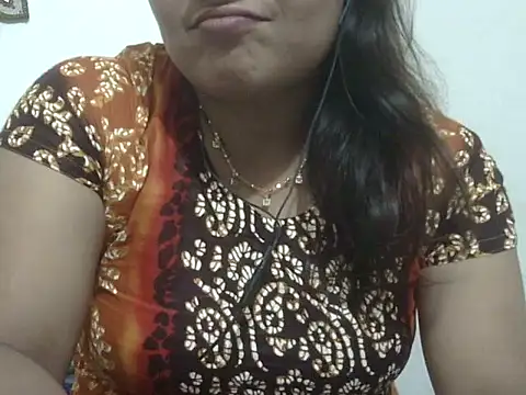 Snapshot of shekira99 chatting on 04/06/26, 03:46 shekira99 online show from 04/06/26, 03:46