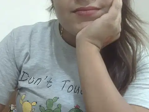 Snapshot of shekira99 chatting on 04/13/26, 04:07 shekira99 online show from 04/13/26, 04:07