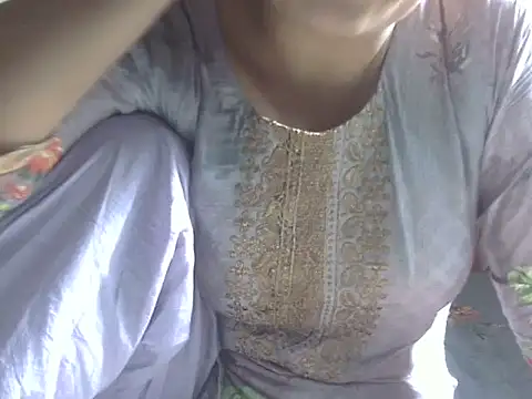 Snapshot of shekira99 chatting on 04/24/26, 04:48 shekira99 online show from 04/24/26, 04:48