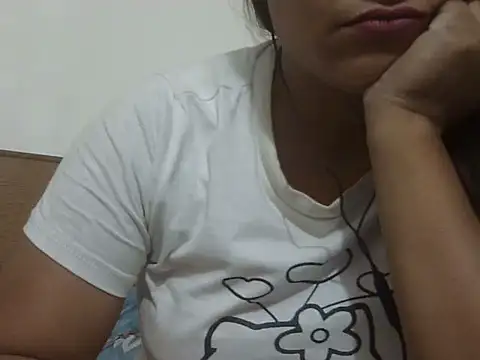 Snapshot of shekira99 chatting on 05/04/26, 03:19 shekira99 online show from 05/04/26, 03:19