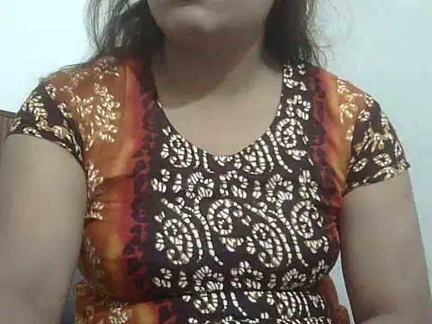 Snapshot of shekira99 chatting on 05/13/26, 11:22 shekira99 online show from 05/13/26, 11:22