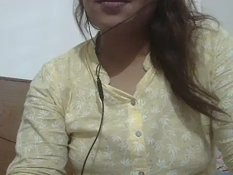 Snapshot of shekira99 chatting on 05/19/26, 07:31 shekira99 online show from 05/19/26, 07:31