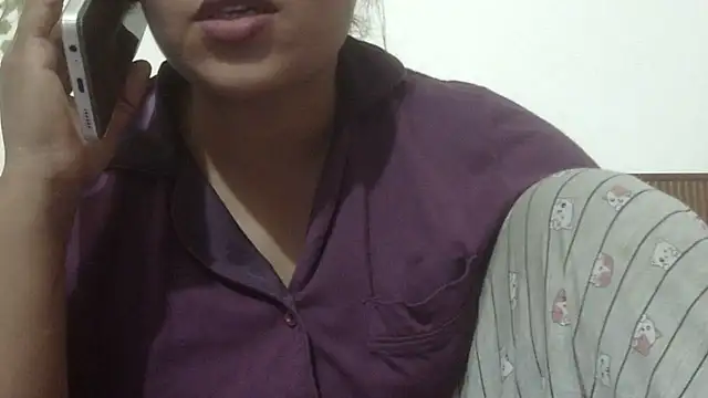 Snapshot of shekira99 chatting on 07/25/26, 04:37 shekira99 online show from 07/25/26, 04:37