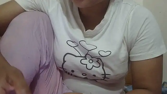 Snapshot of shekira99 chatting on 08/01/26, 04:17 shekira99 online show from 08/01/26, 04:17