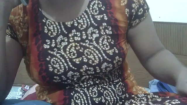 Snapshot of shekira99 chatting on 08/05/26, 02:09 shekira99 online show from 08/05/26, 02:09