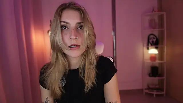 Snapshot of Dakotaa_ chatting on 12/03/25, 04:31 Dakotaa online show from 12/03/25, 04:31