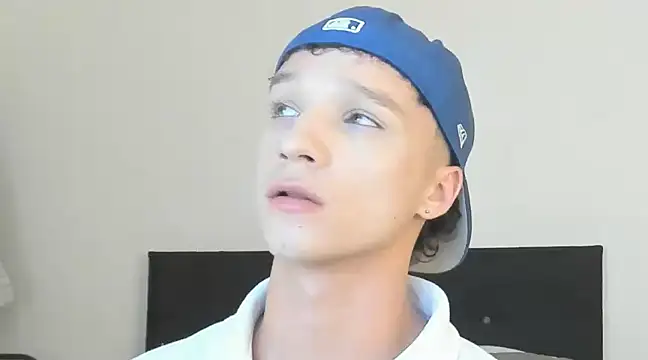 angelcortes online show from 12/16/24, 09:20