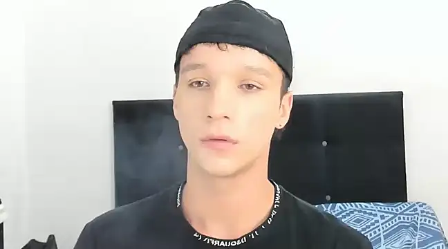 angelcortes online show from 01/17/25, 11:49