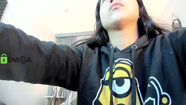 CoralineRicce  online show from 09/23/25, 09:40