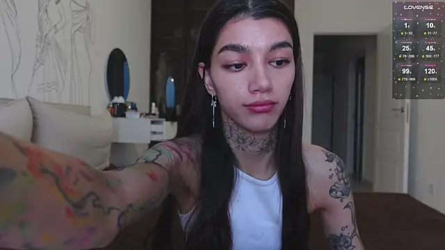 vinkitinkii online show from 10/26/25, 07:14