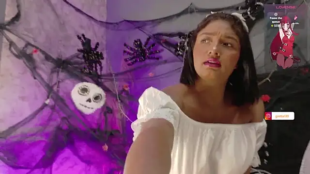 Snapshot of _Gretta chatting on 10/23/25, 08:07 Gretta online show from 10/23/25, 08:07