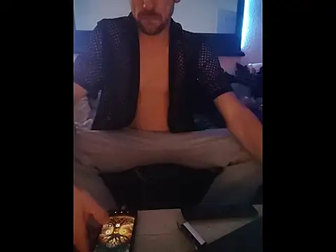 Snapshot of EightySixXxxl chatting on 11/30/25, 03:38 EightySixXxxl online show from 11/30/25, 03:38