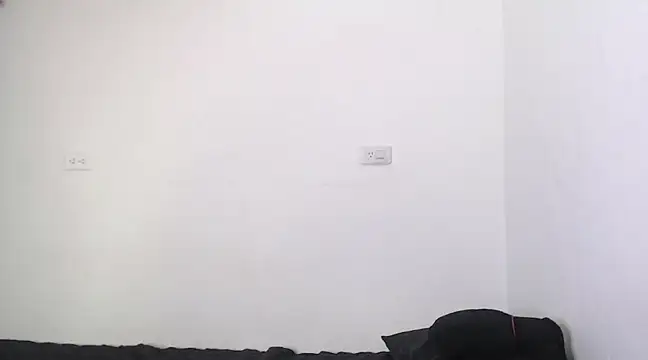 yungelitamor  online show from 01/08/25, 11:21