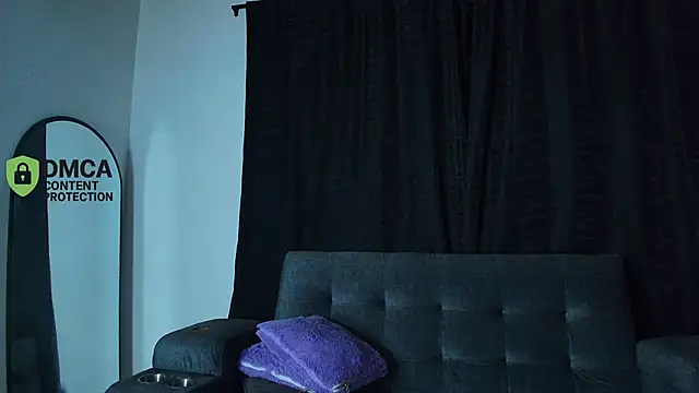 Snapshot of yungelitamor_ chatting on 03/19/26, 06:06 yungelitamor online show from 03/19/26, 06:06