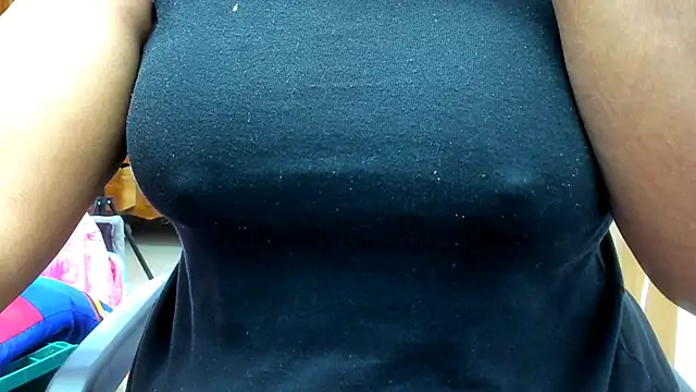 Snapshot of Camila_sandoval_01 chatting on 10/01/25, 10:10 Camila sandoval 01 online show from 10/01/25, 10:10