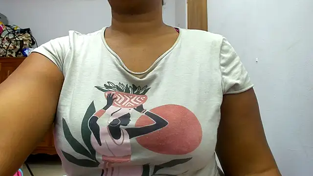 Snapshot of Camila_sandoval_01 chatting on 10/02/25, 03:35 Camila sandoval 01 online show from 10/02/25, 03:35