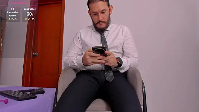 Snapshot of jeanpiere_ chatting on 05/05/26, 03:25 jeanpiere online show from 05/05/26, 03:25