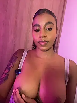 charlotteeruss online show from 07/07/26, 11:31