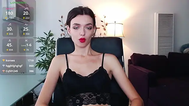 Snapshot of olivia_jeas chatting on 07/27/26, 08:05 olivia jeas online show from 07/27/26, 08:05