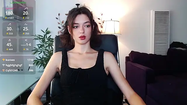 Snapshot of olivia_jeas chatting on 07/29/26, 08:07 olivia jeas online show from 07/29/26, 08:07