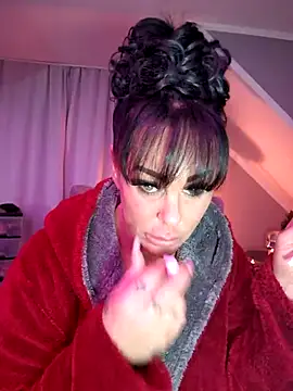 Snapshot of hotmilfbitch chatting on 03/04/25, 04:17 hotmilfbitch online show from 03/04/25, 04:17