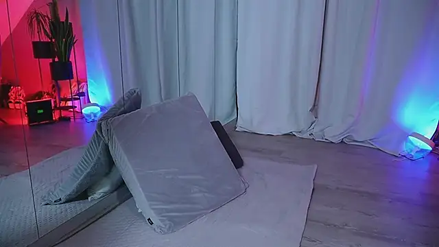 Snapshot of hotmilfbitch chatting on 03/13/25, 11:05 hotmilfbitch online show from 03/13/25, 11:05