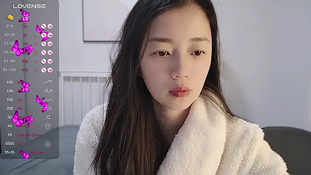 A-xena online show from 12/26/24, 02:33