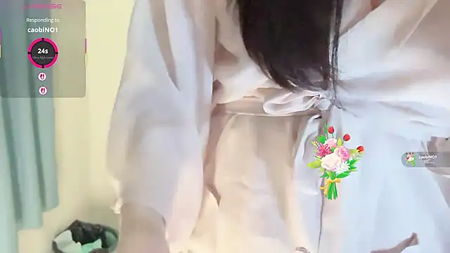 A-xena online show from 12/14/25, 02:33