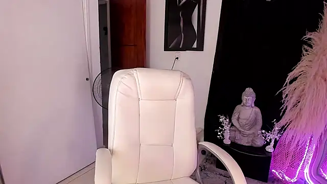 NatashaBrown12 online show from 09/14/25, 09:58