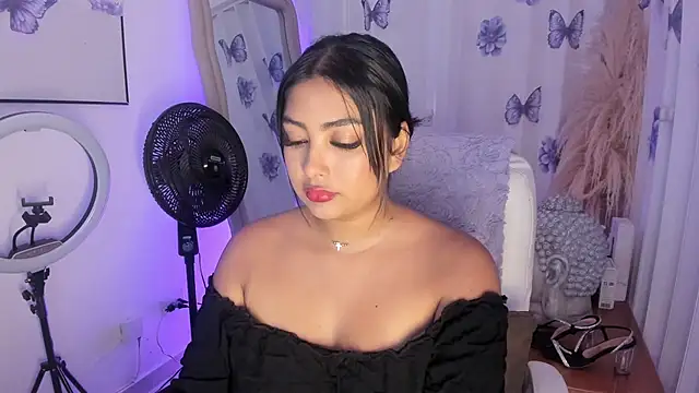 NatashaBrown12 online show from 05/26/26, 09:55