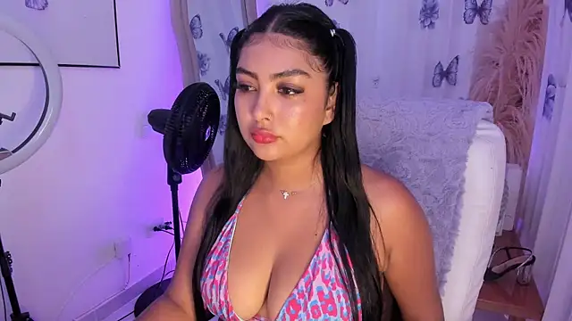 NatashaBrown12 online show from 05/29/26, 04:16