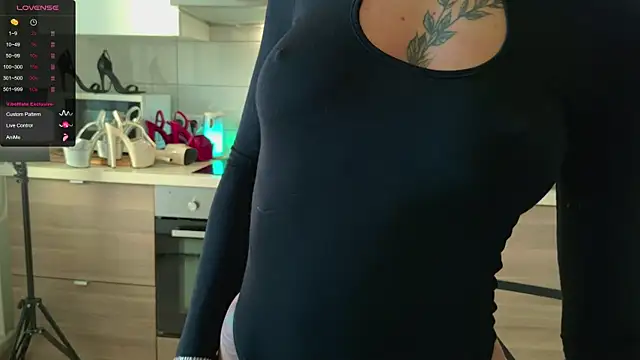 Snapshot of MissLovex chatting on 09/26/25, 03:32 MissLovex online show from 09/26/25, 03:32