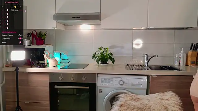 Snapshot of MissLovex chatting on 10/07/25, 02:42 MissLovex online show from 10/07/25, 02:42