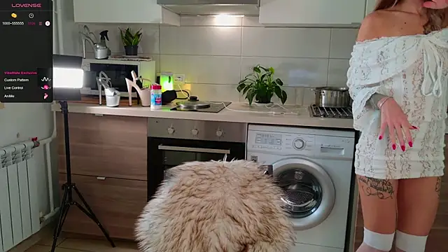 Snapshot of MissLovex chatting on 10/08/25, 01:58 MissLovex online show from 10/08/25, 01:58