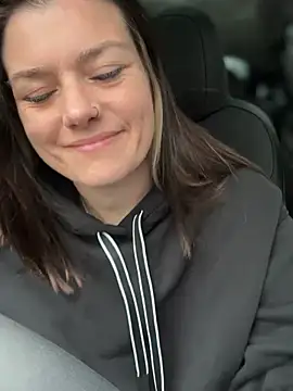 LadyLena1 online show from 12/22/24, 09:20