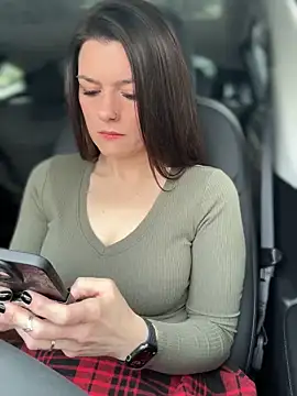 LadyLena1 online show from 12/24/24, 06:39