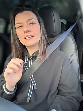 LadyLena1 online show from 12/30/24, 06:16